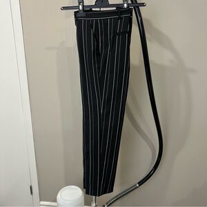 Pinko 4- Pinstripe Retro Cropped Dress Pant, LIKE NEW - Sexy and Sophisticated